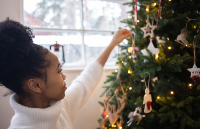 The Artificial Christmas Tree Debate in Conservative and Republican Politics
